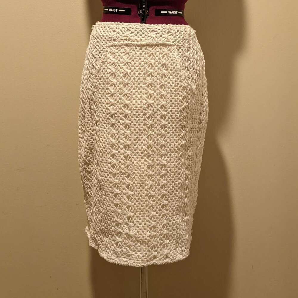 Anthropologie Eva Franco Crochet white Latticed fitted midi Weekend Skirt Size 8